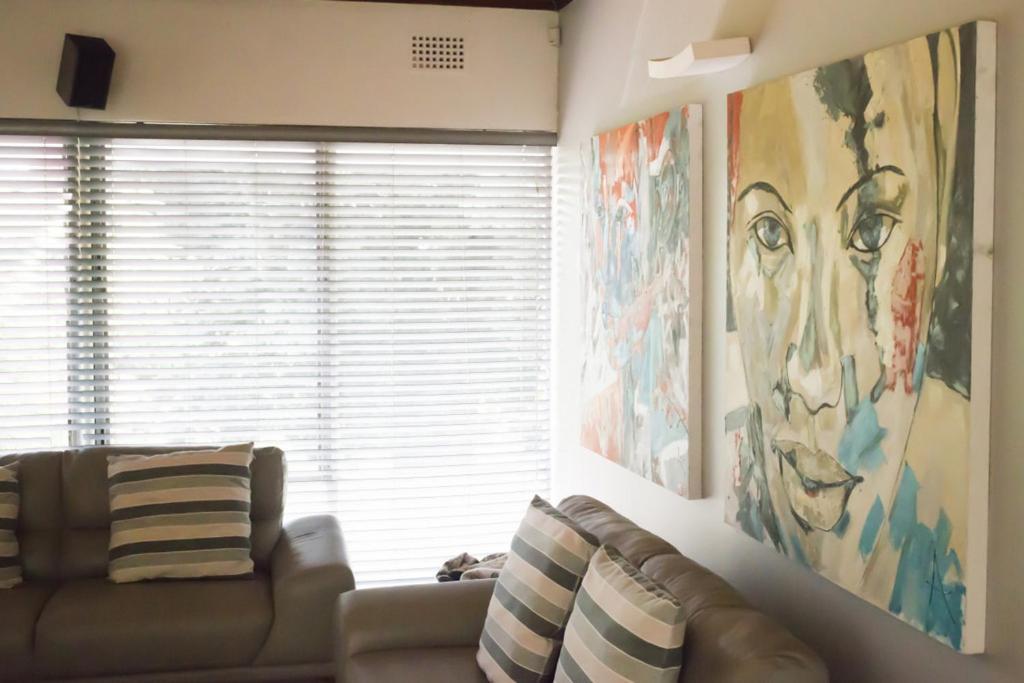 Luxury Upmarket Guesthouse 20 On 4Th 勒斯滕堡 外观 照片