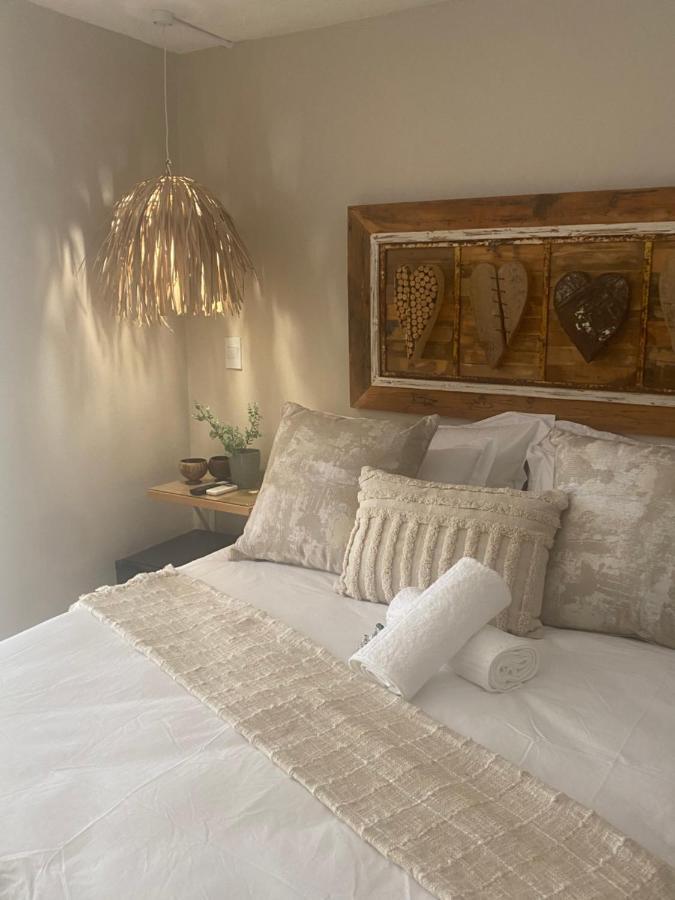 Luxury Upmarket Guesthouse 20 On 4Th 勒斯滕堡 外观 照片