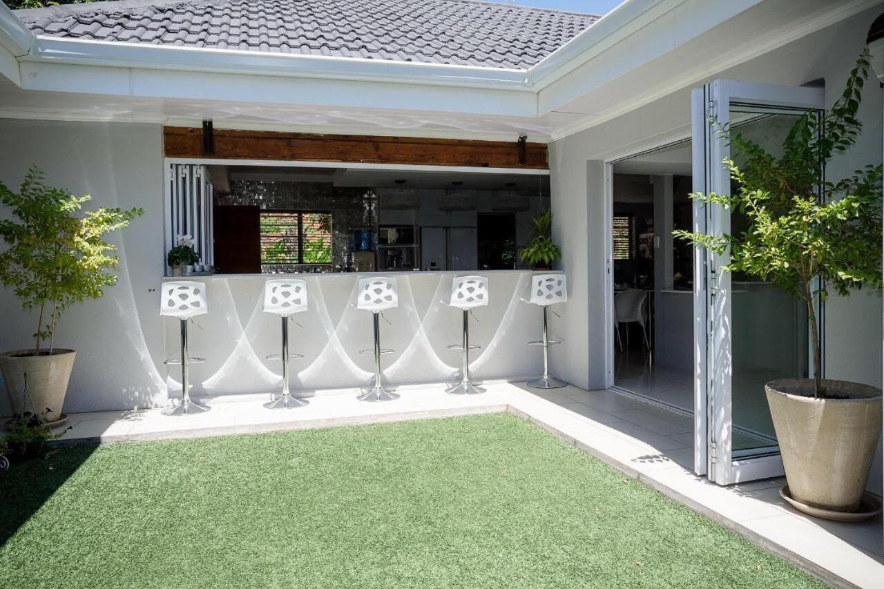 Luxury Upmarket Guesthouse 20 On 4Th 勒斯滕堡 外观 照片