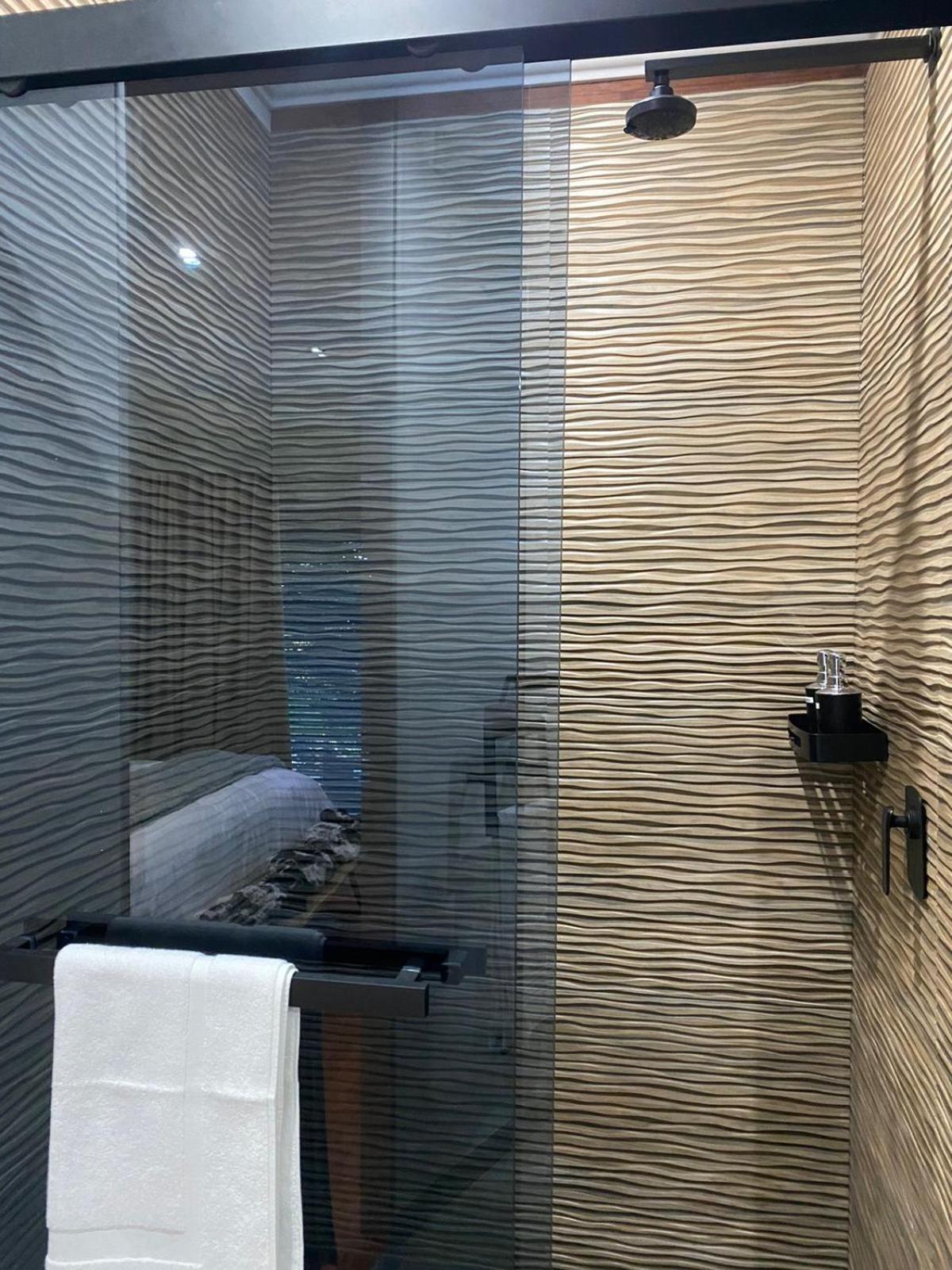 Luxury Upmarket Guesthouse 20 On 4Th 勒斯滕堡 外观 照片