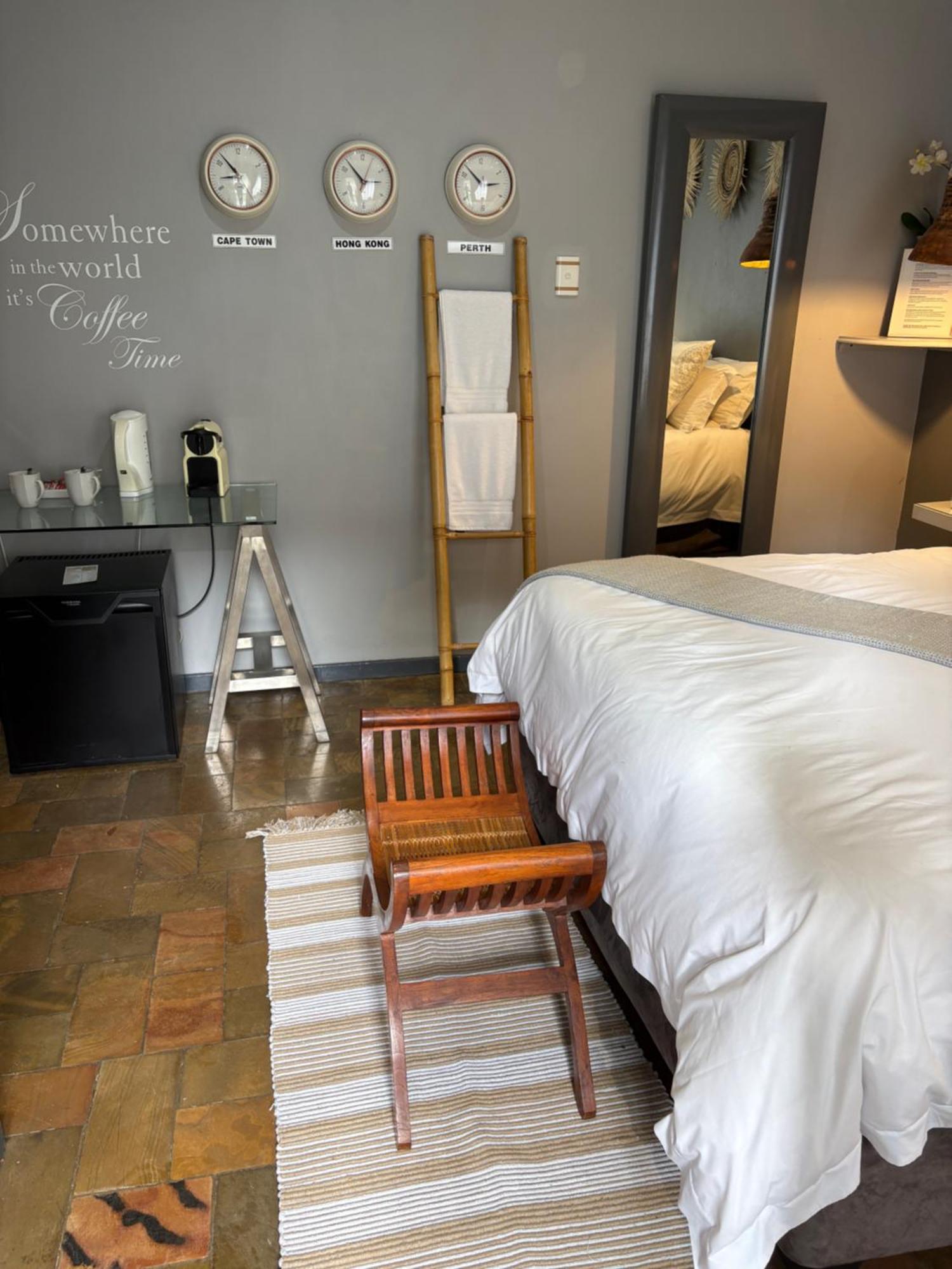 Luxury Upmarket Guesthouse 20 On 4Th 勒斯滕堡 外观 照片