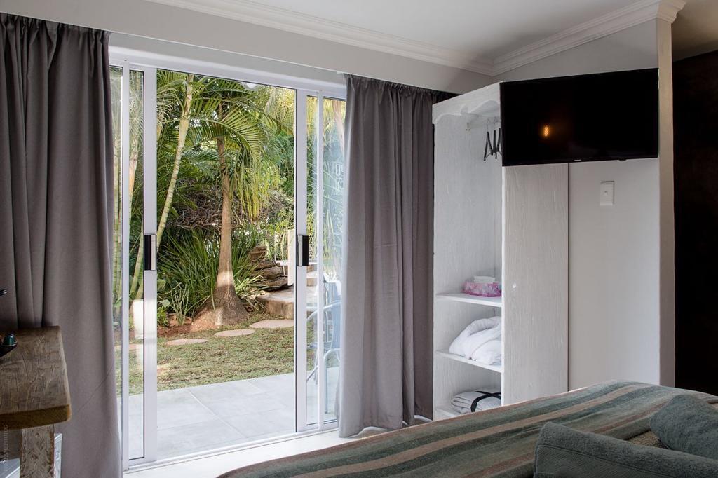 Luxury Upmarket Guesthouse 20 On 4Th 勒斯滕堡 外观 照片
